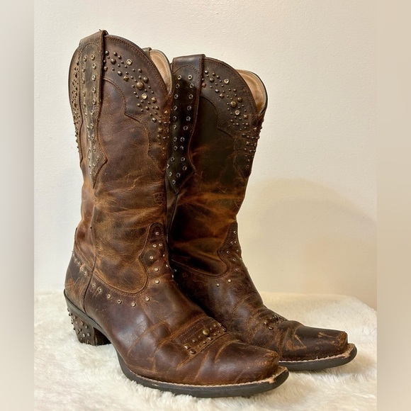 Ariat Shoes - Ariat Womens Rhinestone Cowgirl Boots in Sassy Brown Size 7